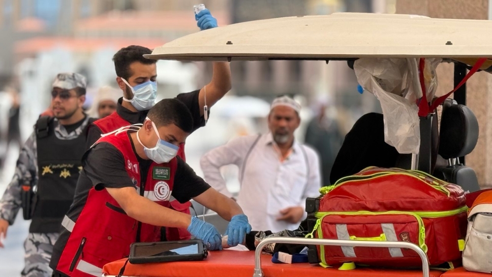 الهلال الأحمر بالمدينة يواصل خدمة ضيوف الرحمن بمرحلة ما بعد الحج