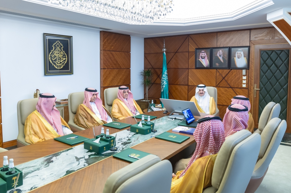 أمير الشرقية يستقبل قيادات مطارات الدمام ويطّلع على أبرز المنجزات