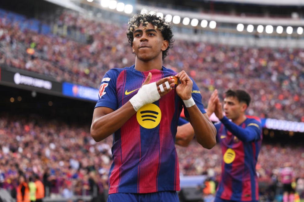  اختيار لامين يامال أفضل لاعب في الموسم بالدوري الإسباني