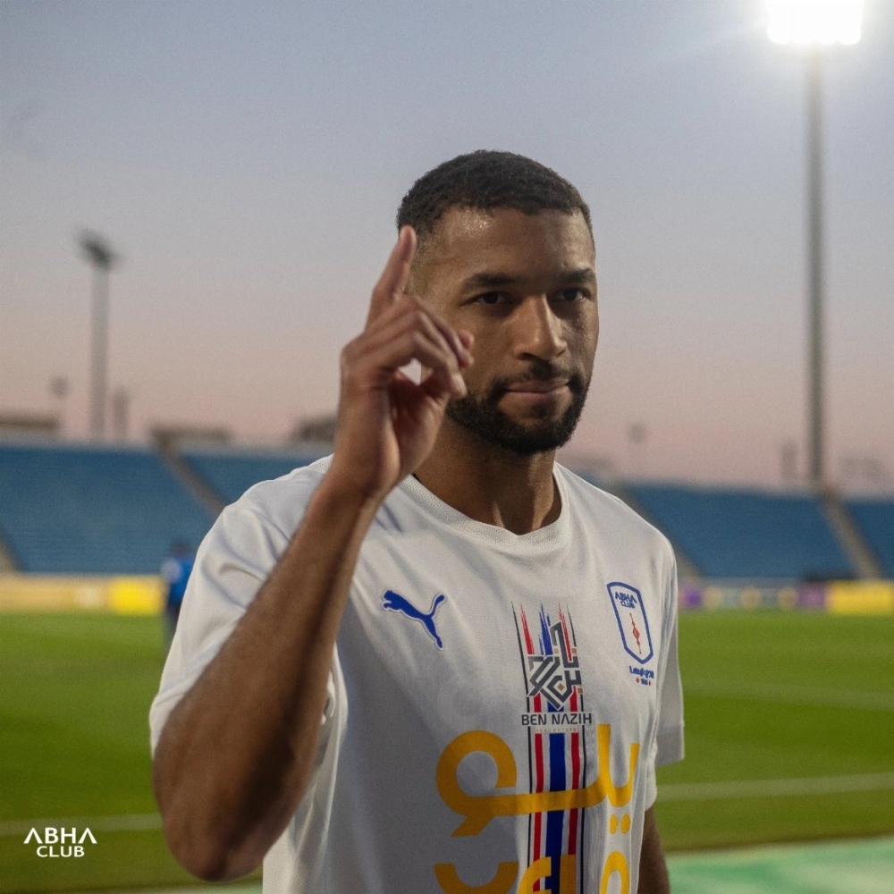 أبها يفاوض سيلا سو لتجديد عقده مع النادي