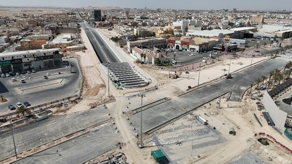 محافظ الأحساء يتفقَّد المراحل النهائية لمشروع تقاطع الملك عبدالله مع طريق الرياض - اليوم