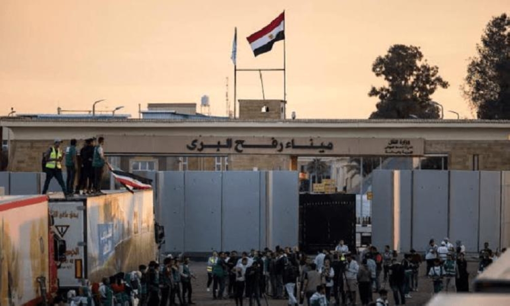 معبر رفح البري يستقبل 30 جريحًا ومريضًا فلسطينيًا للعلاج في 