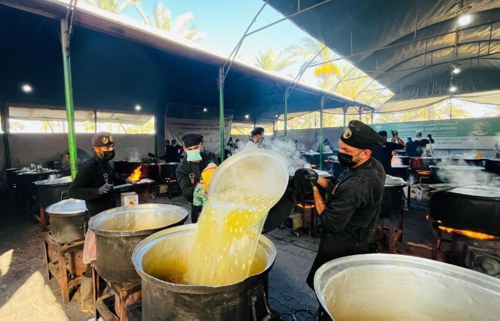 مركز الملك سلمان يوزع 24,500 وجبة غذائية ساخنة في قطاع غزة - واس 