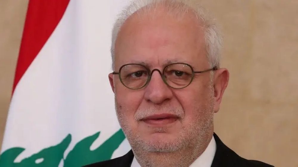 وزير العدل اللبناني: إيران تزج بلبنان في حرب غير م
