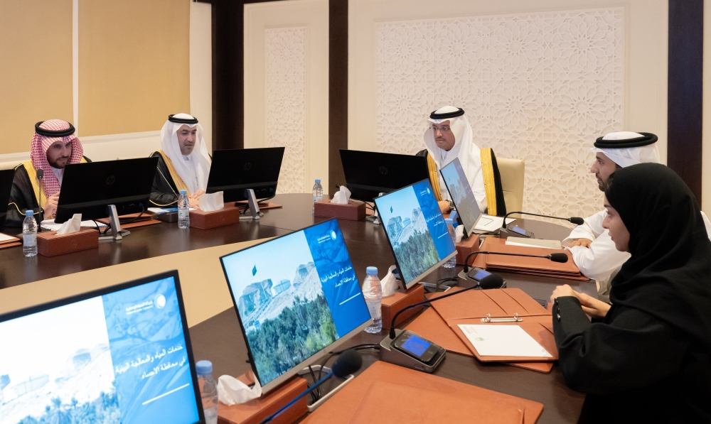 محافظ الأحساء يطّلع على أعمال شركة المياه الوطنية 