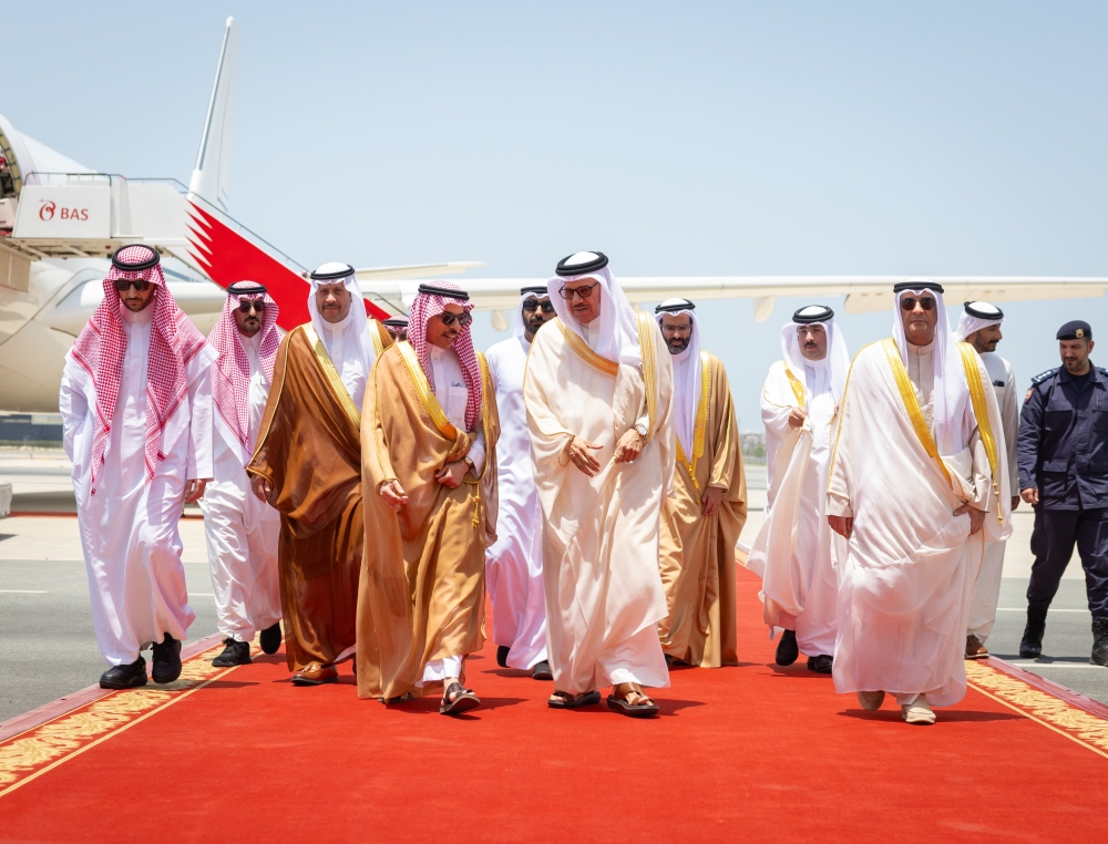 وزير الخارجية يصل البحرين للمشاركة في الاجتماع الوزاري لمجلس