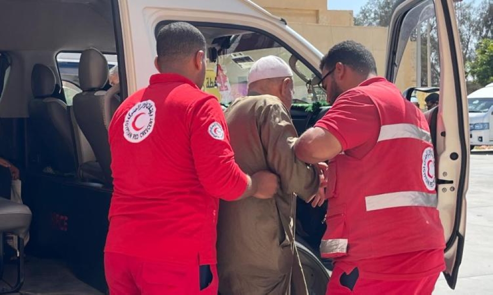 معبر رفح البري يستقبل 69 مصابًا ومرافقًا فلسطينيًا من غزة