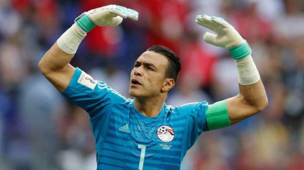 أسطورة تتحدى الزمن.. المنتخب السعودي يدخل عصام الحضري تاريخ كأس العالم برقم قياسي