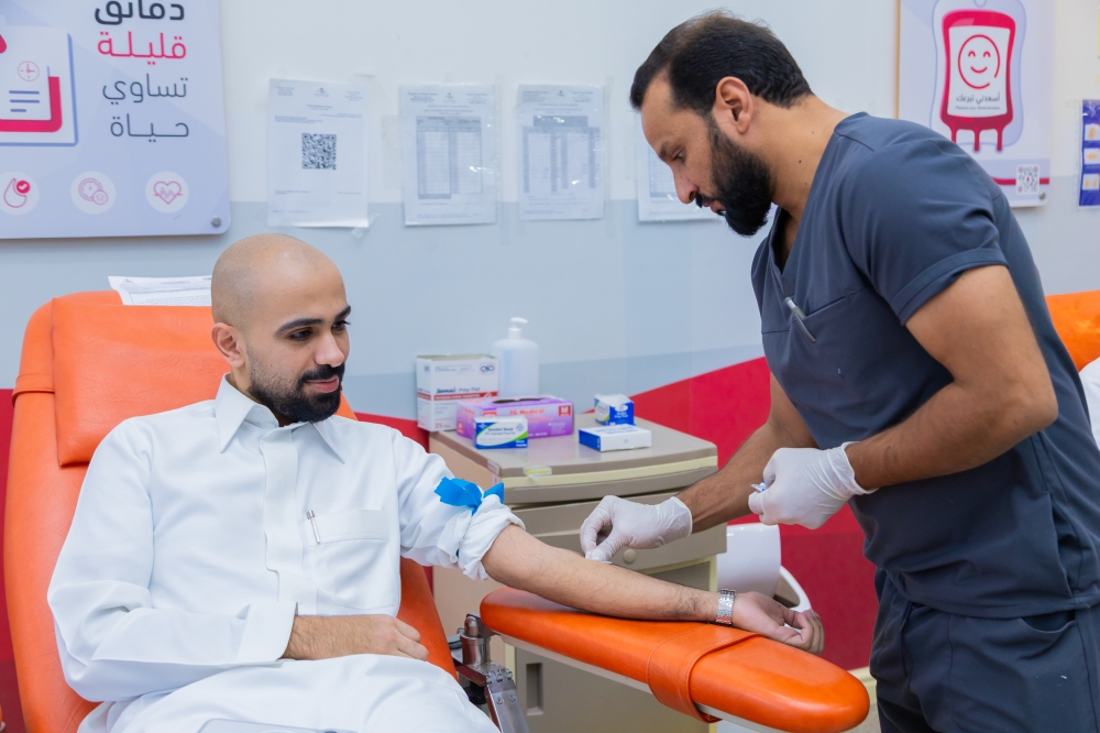 150 زائراً يشاركون فعاليات «دمي» في اليوم العالمي للتبرع بالدم
