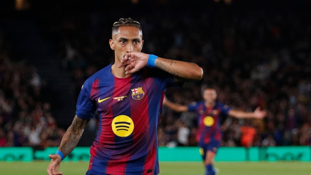 النصر يشعل الميركاتو بعرض ضخم لضم رافينيا.. والهلال يراقب موقف نجم برشلونة 