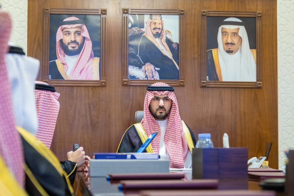 نائب أمير الشرقية يطّلع على أبرز إنجازات مطارات الدمام