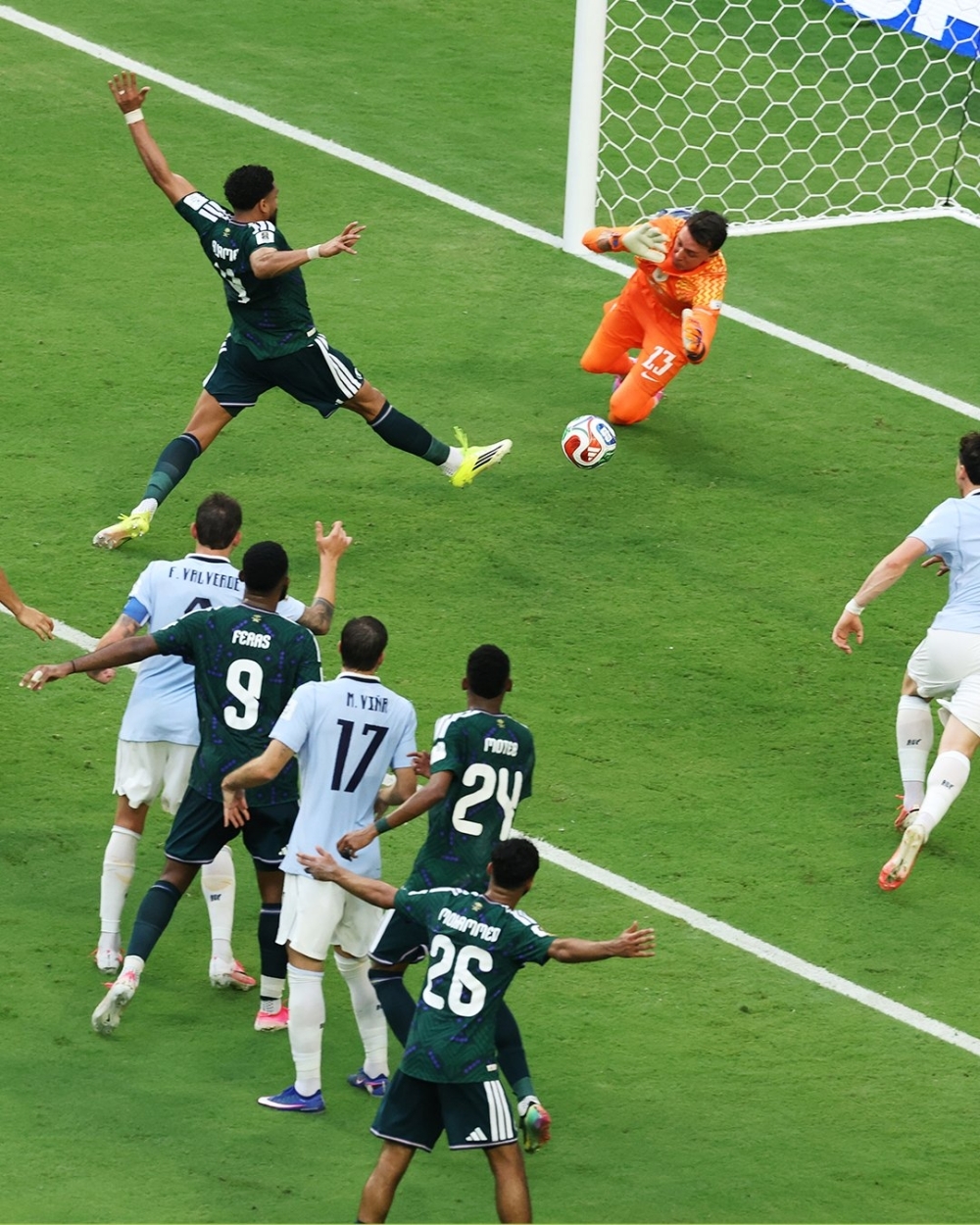 روجر بونيت لـ "الميدان" :المنتخب السعودي يتطوّر بشكل ملحوظ، وأبو الشامات لاعب متعدد المهام