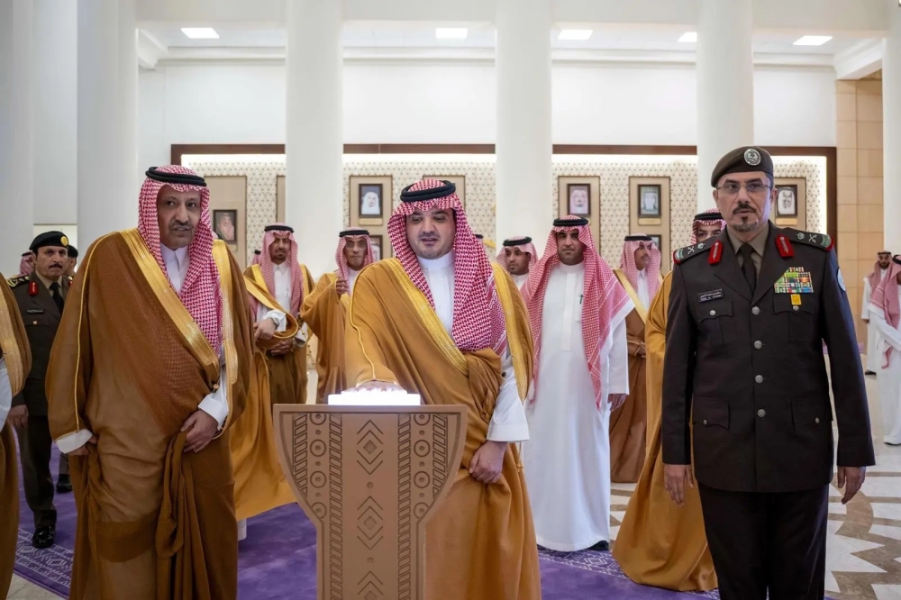 وزير الداخلية يضع حجر الأساس لمقر قيادة القوة الخاصة للأمن البيئي في الباحة 