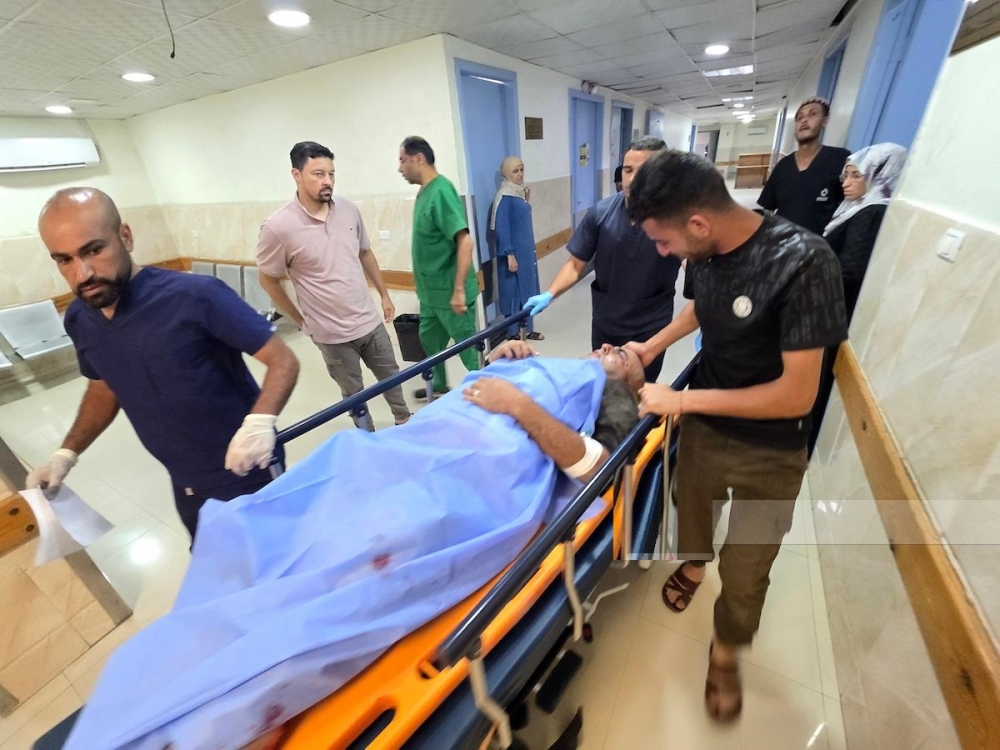 شهيدان في قصف الاحتلال تجمعًا للفلسطينيين في قطاع غزة 