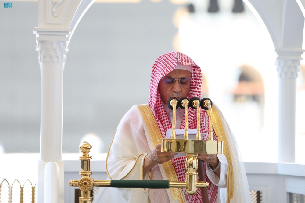 إمام الحرم المكي: الافتقار لله مفتاح التوفيق والسعادة في الدنيا والآخرة