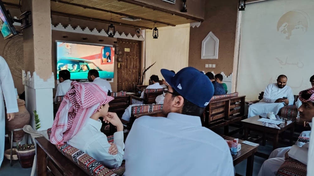 استعدادات جماهيرية في الدمام لمتابعة مواجهة الأخضر وإسبانيا