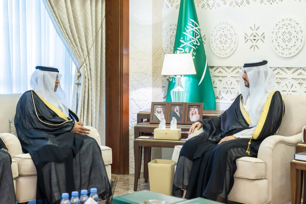نائب أمير الشرقية يطلع على التقرير السنوي لفرع وزارة النقل والخدمات اللوجستية بالمنطقة