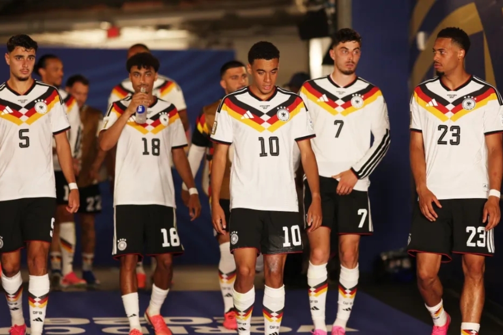 ألمانيا تُرعب العالم هجوميًا.. والأرجنتين تُغلق الأبواب دفاعيًا