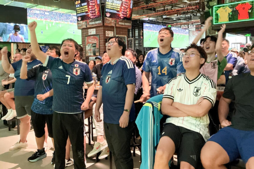 الجماهير في الصين تضع السياسة جانبا لتشجيع اليابان في كأس العالم2026 