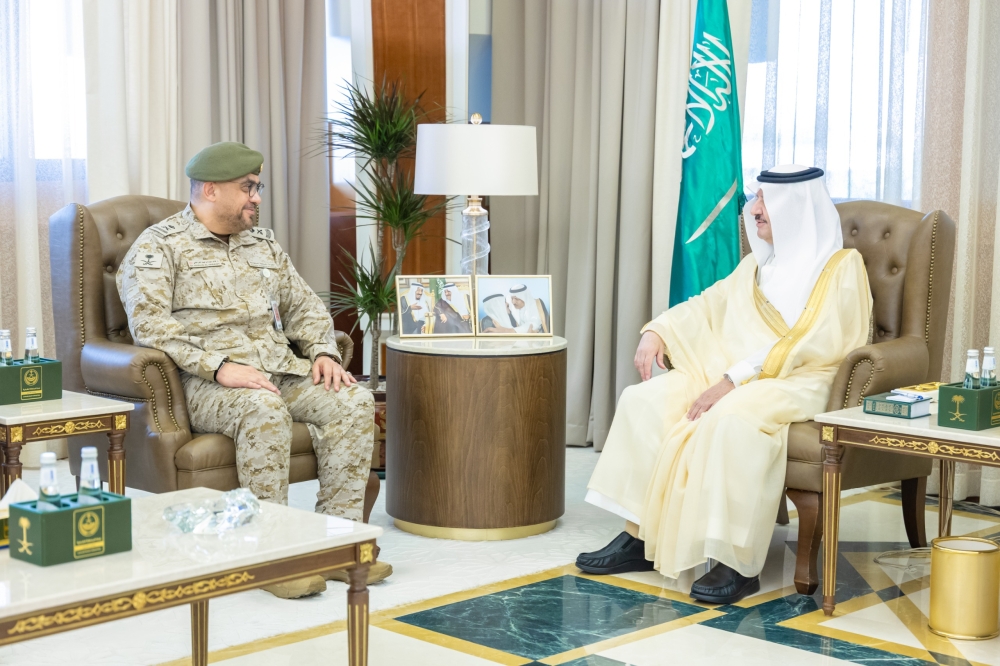 أمير الشرقية يستقبل مدير التجمع الصحي العسكري بالمنطقة بمناسبة تكليفه