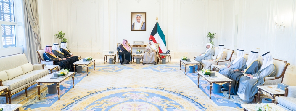 ولي عهد الكويت يستقبل الأمير تركي بن محمد بن فهد ويستعرض العلاقات الأخوية بين البلدين