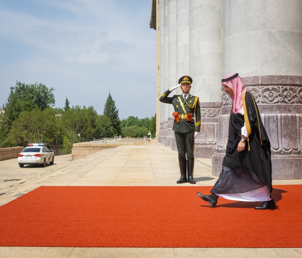 وزير الخارجية يلتقي وزير خارجية الصين الشعبية - إكس 