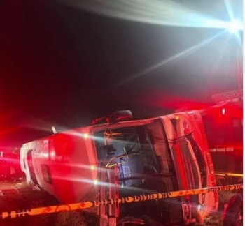 مقتل 16 شخصًا بانقلاب حافلة في غرب جنوب إفريقيا