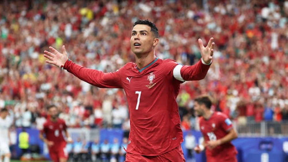 عاجل.. شقيقة كريستيانو رونالدو تعلن موعد اعتزاله اللعب الدولي