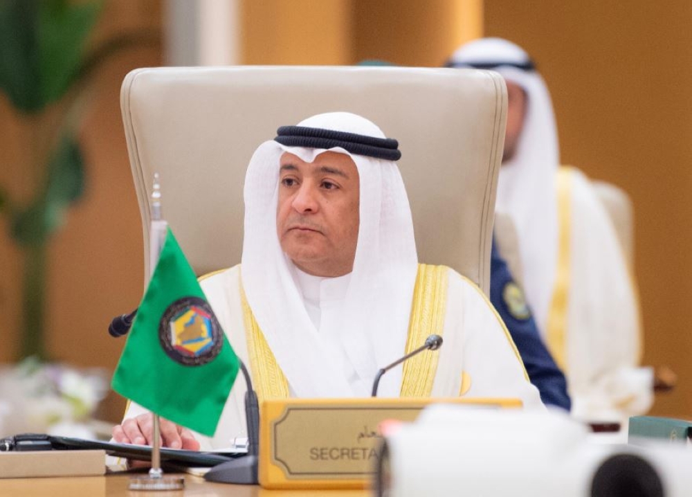 أمين مجلس التعاون يدين التفجير الإرهابي في دمشق