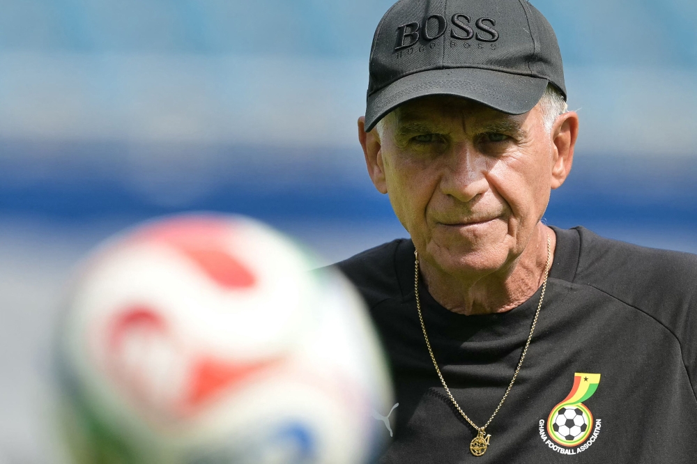 كيروش مدرب غانا يرى أن من "الواجب" تأهل منتخب إفريقي