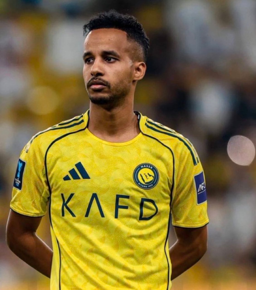 لماذا جددت إدارة النصر التعاقد مع عبدالرحمن غريب؟