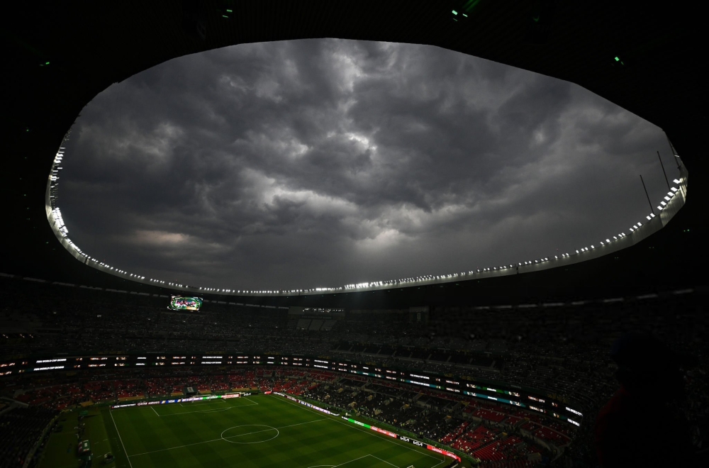 بسبب العواصف الرعدية.. تقديم موعد مباراة المكسيك وإنجلترا في ثمن نهائي كأس العالم