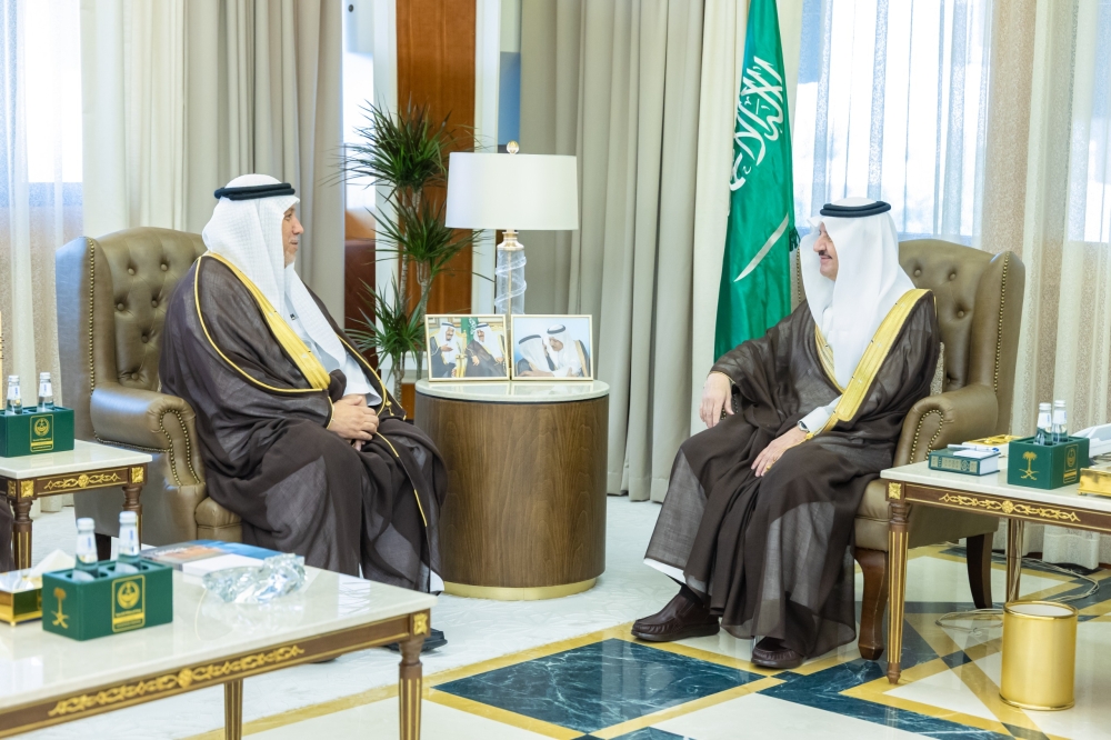 أمير الشرقية يهنئ جامعة الملك فيصل بتصدرها الجامعات السعودية والخليجية في تصنيف التايمز للاستدامة