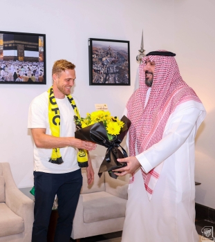من هو ينز فيسينغ مدرب الاتحاد الجديد؟