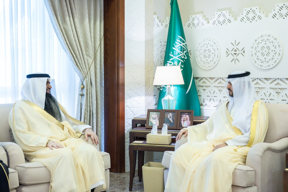 نائب أمير الشرقية يطّلع على جهود البريد السعودي 'سبل' بالمنطقة