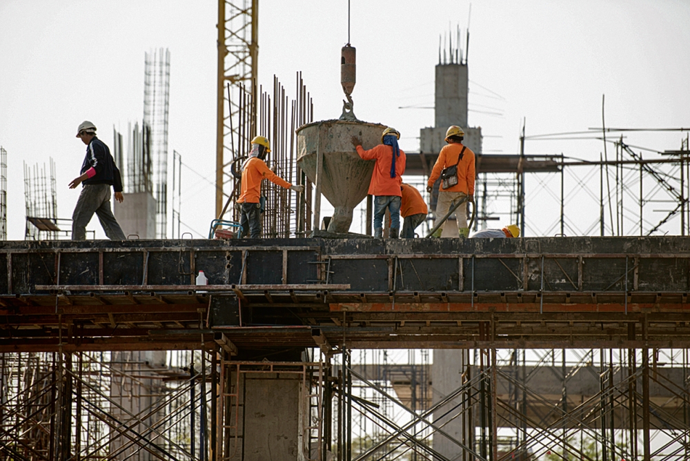 بارتفاع 8.9%.. 4 ملايين عامل في قطاع المقاولات السعودي خلال 2025