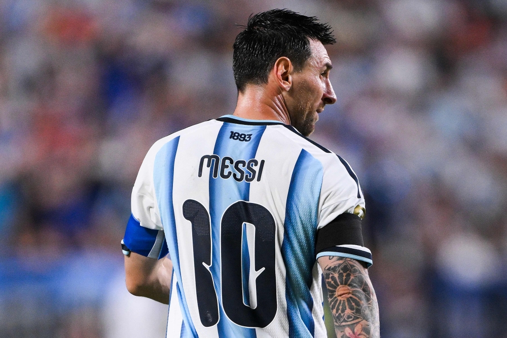 من الملاعب إلى المنصات.. نظريات "مجاملة ميسي" تلاحق الأرجنتين في مونديال 2026