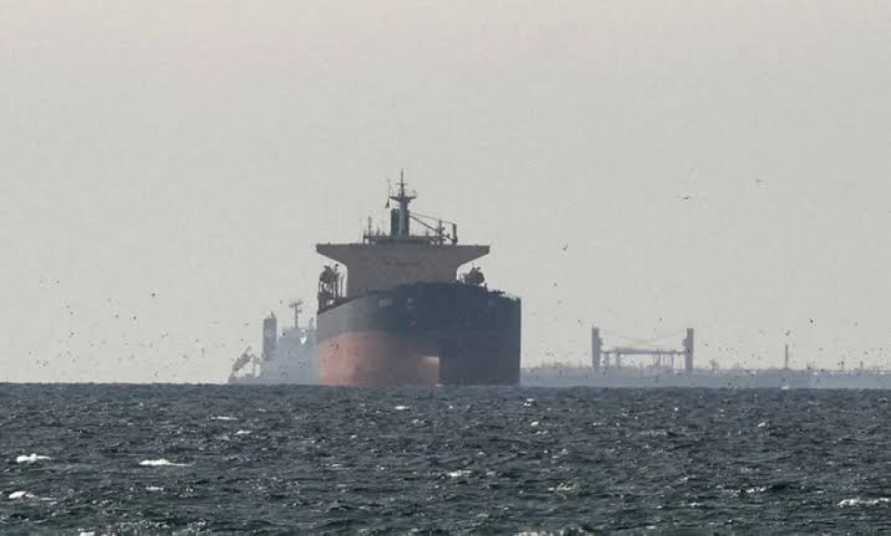 استهداف 3 ناقلات نفط قبالة السواحل العُمانية