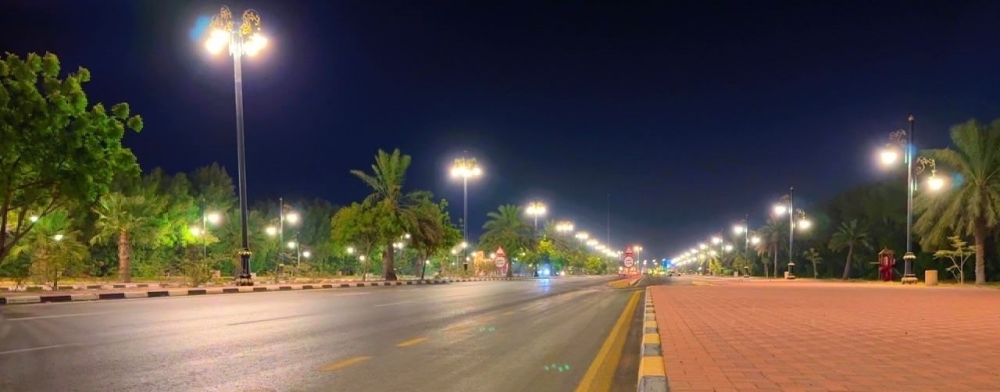 163 عمود إنارة ديكورية تعزز المشهد الحضري في رأس تنورة