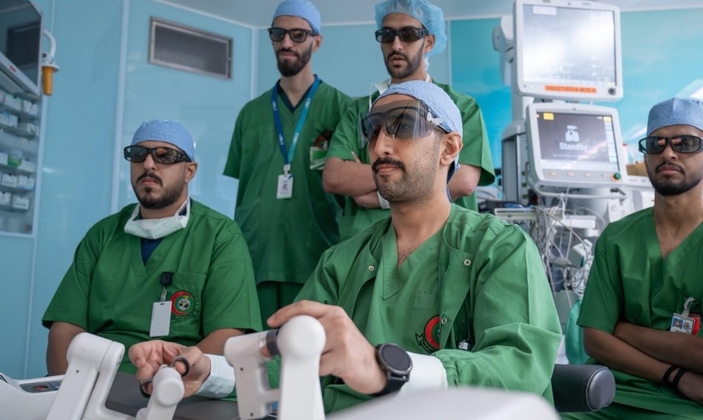  إجراء أول عملية جراحية روبوتية عن بُعد بين الرياض وجدة - واس 
