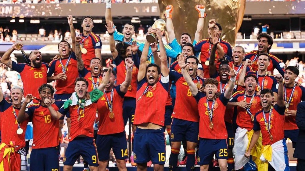 موكب عالمي لمنتخب إسبانيا في شوارع مدريد بعد التتويج بكأس العالم