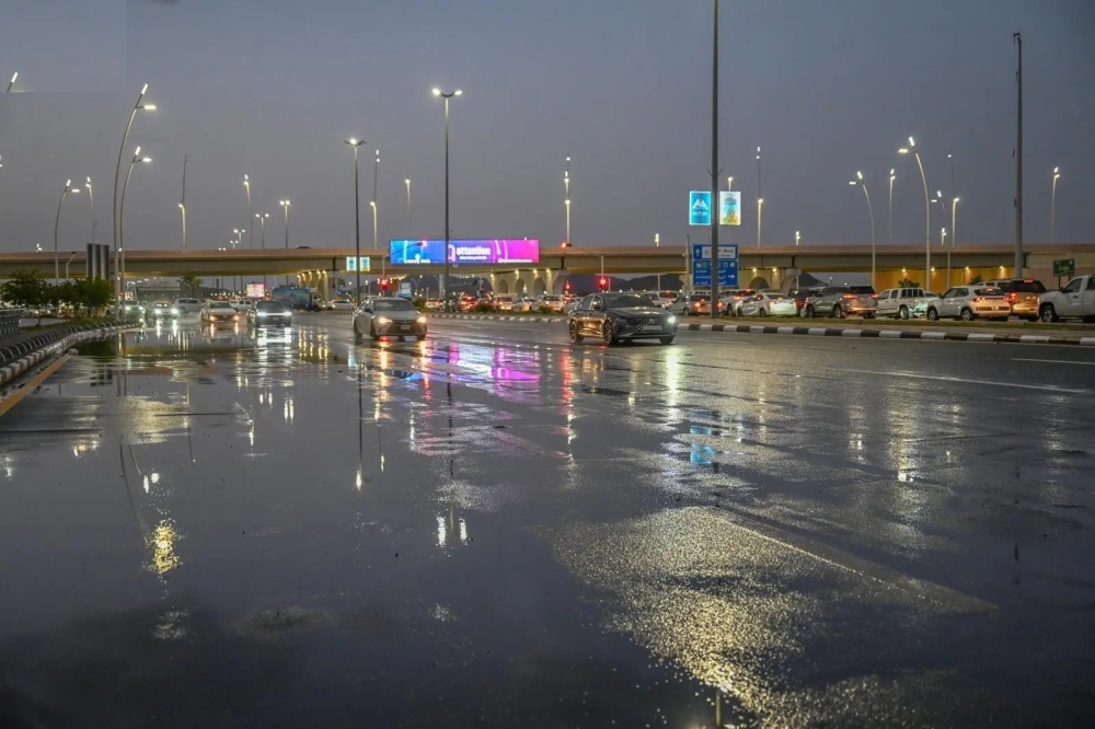 طقس السبت.. أمطار رعدية ورياح نشطة على أجزاء من 5 مناطق