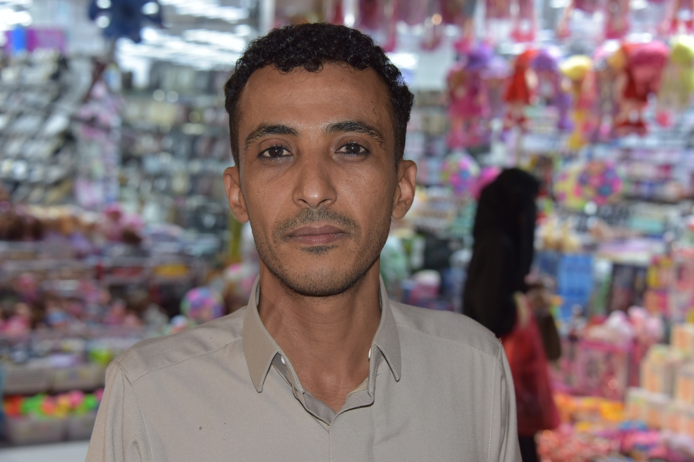 فيديو| إطعام الحيوانات.. نوايا حسنة تشوه الأحياء ومطالب بمنصات تنظيمية