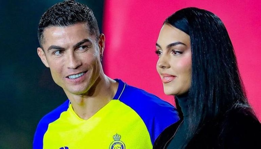 هل يتزوج كريستيانو رونالدو الأسبوع المقبل؟.. حقيقة موعد ومكان حفل الزفاف المنتظر