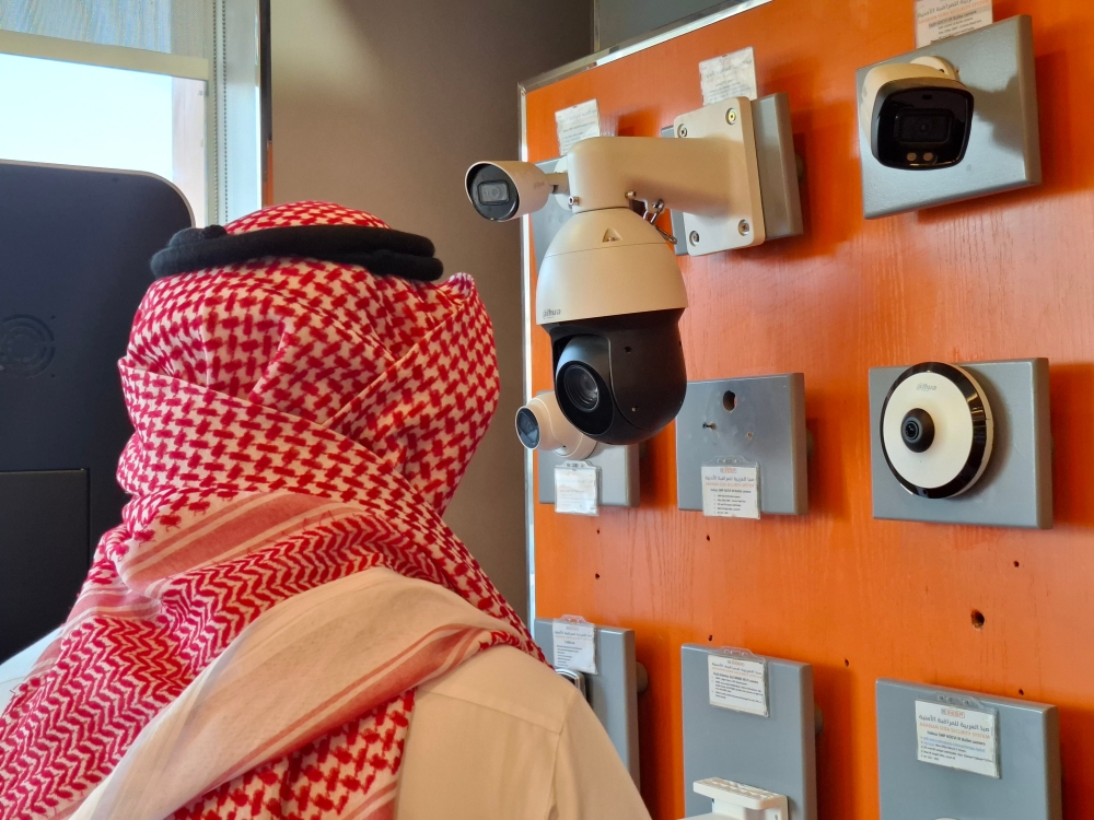 مختص لـ