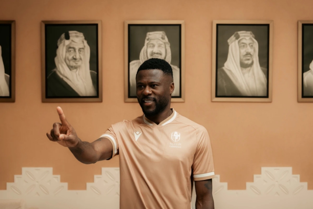 الدرعية يعزز دفاعه بمبيمبا قبل ظهوره الأول في دوري روشن