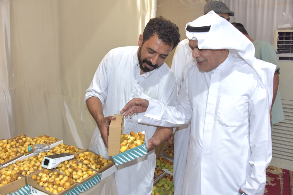 مهرجان الرطب بالشرقية.. 13 صنفًا محليًا و2500 طن من الليمون تجذب الزوار - اليوم