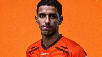 أحمد أبو راسين يبدأ مشواره الأوروبي بانضمامه إلى سينت ترويدن البلجيكي