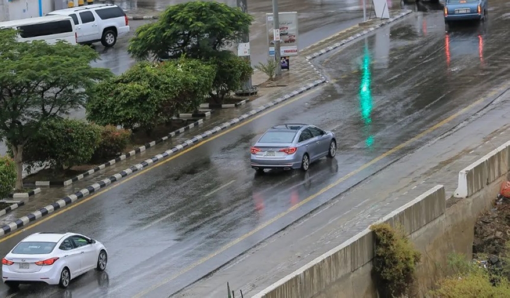 بالأماكن والتوقيت.. تنبيه من أمطار وصواعق رعدية على الباحة - واس