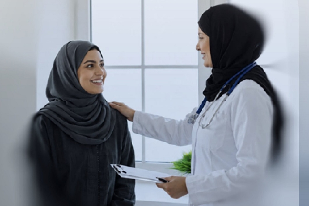 متى تبدأ التغطية الصحية للمشمولين بوثيقة الضمان الصحي الإلزامية؟